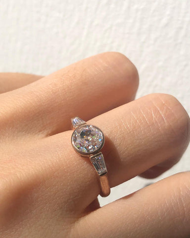 “Globe of Glitter diamond ring