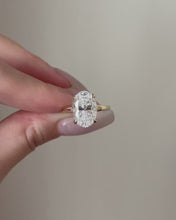 Oval Opulence ring